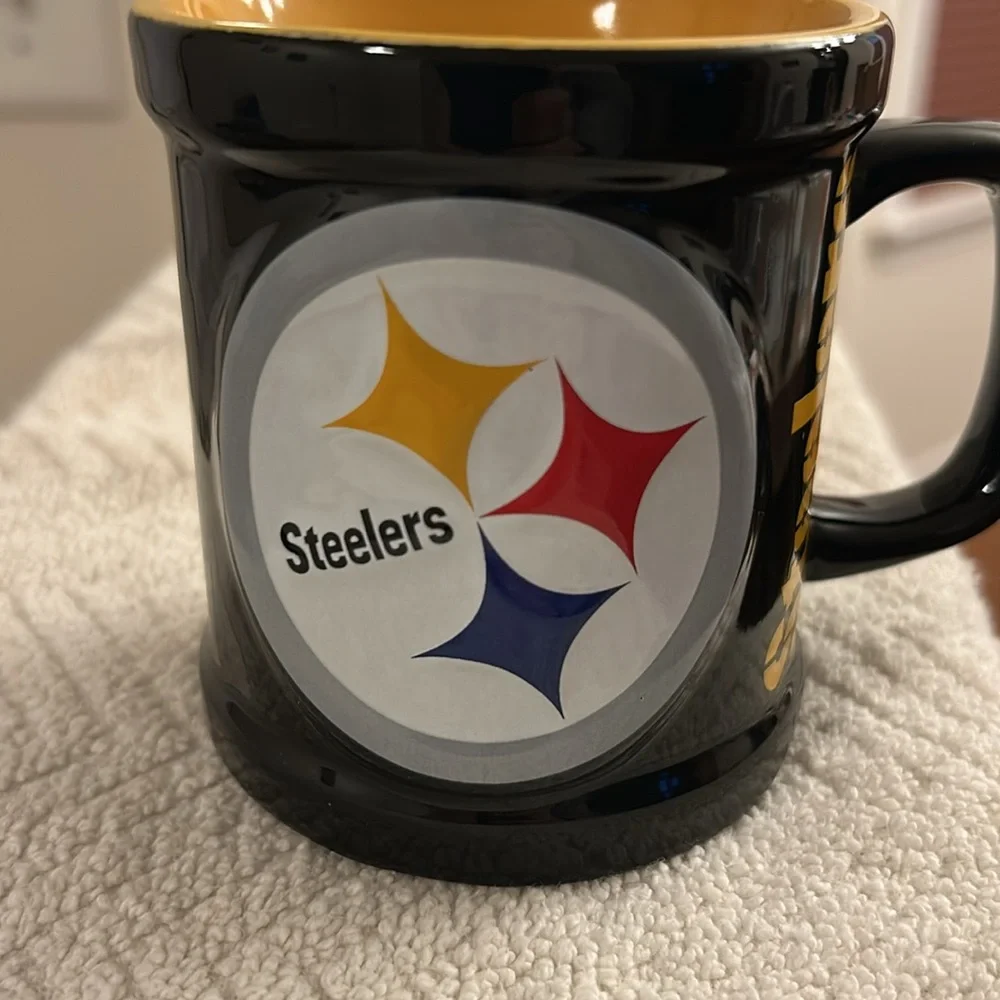 NFL Pittsburgh Steelers Black Gold Ceramic Mug 3-D Logo Tailgate-ready 8 oz